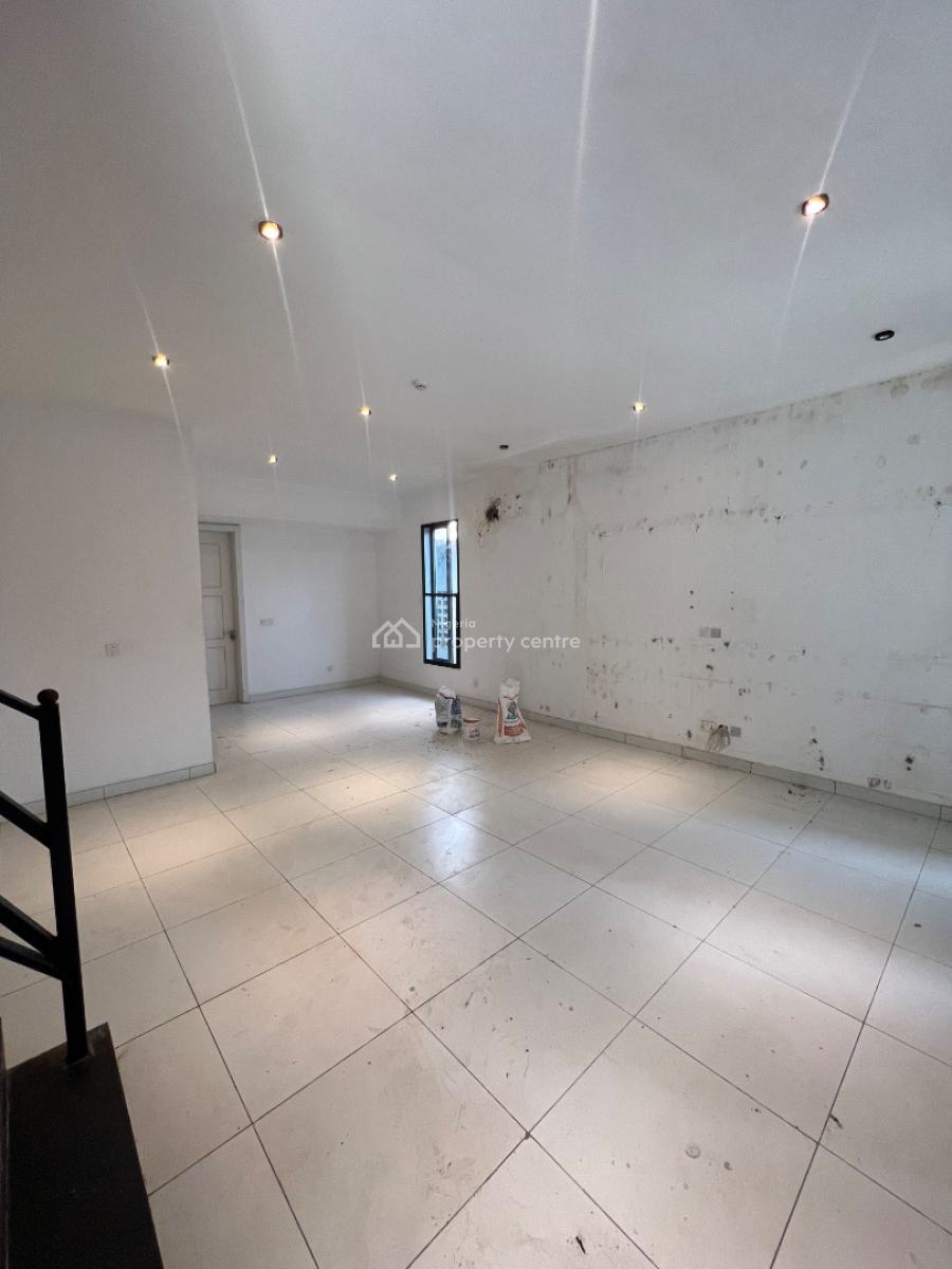 4-bedroom Maisonette with Bq, Ologolo, Lekki, Lagos, Flat / Apartment for Rent