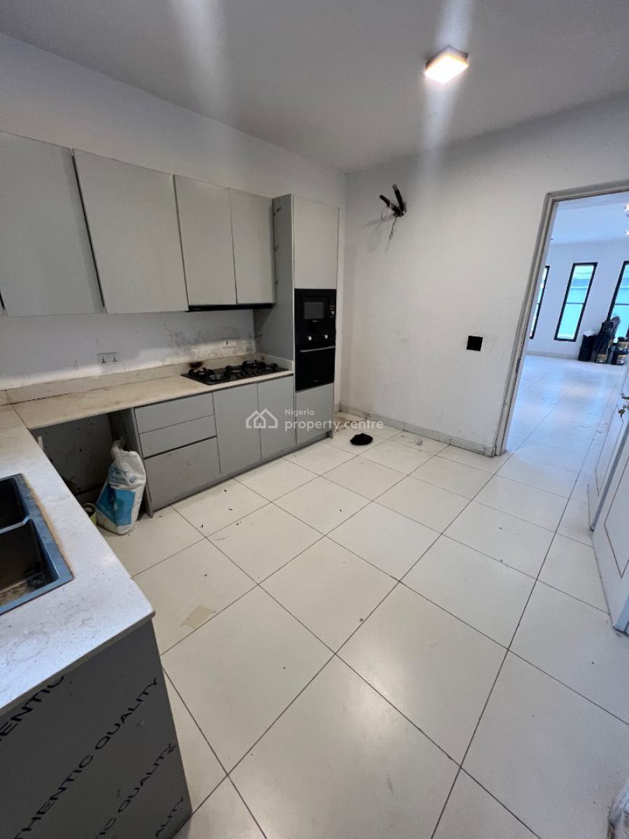 4-bedroom Maisonette with Bq, Ologolo, Lekki, Lagos, Flat / Apartment for Rent