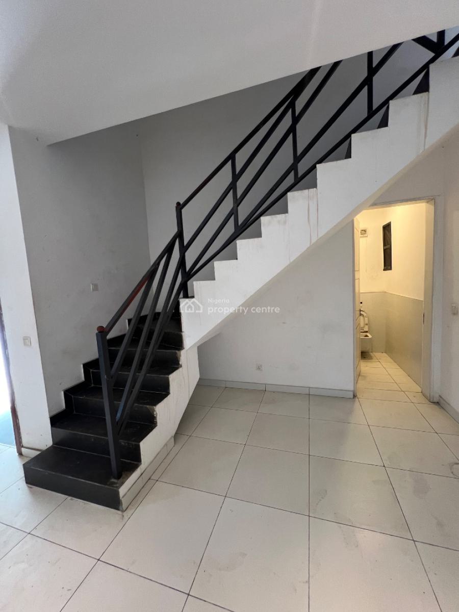 4-bedroom Maisonette with Bq, Ologolo, Lekki, Lagos, Flat / Apartment for Rent