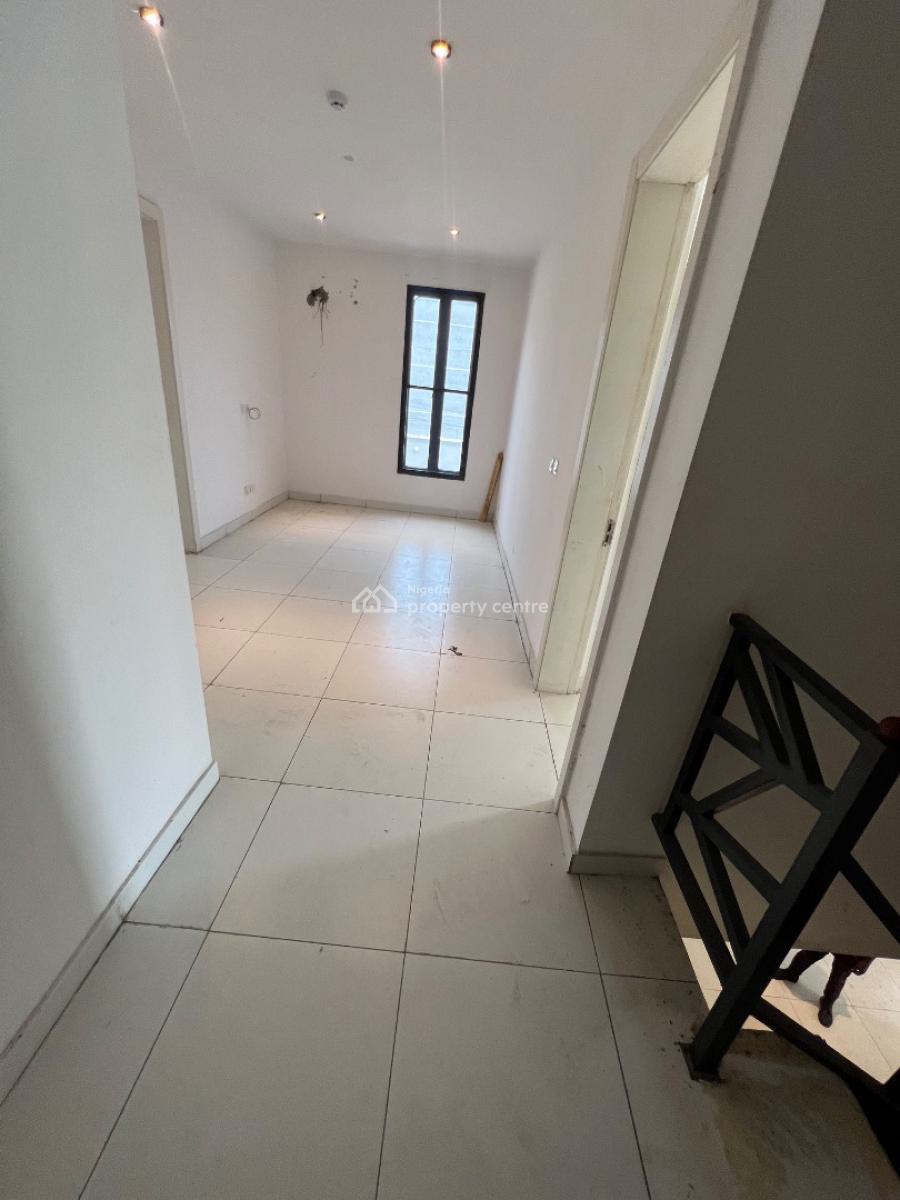 4-bedroom Maisonette with Bq, Ologolo, Lekki, Lagos, Flat / Apartment for Rent