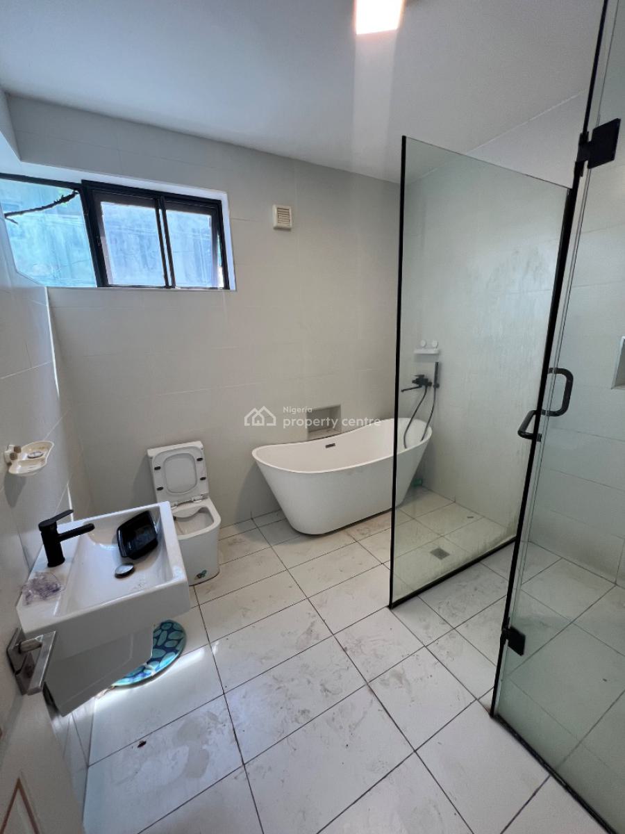 4-bedroom Maisonette with Bq, Ologolo, Lekki, Lagos, Flat / Apartment for Rent