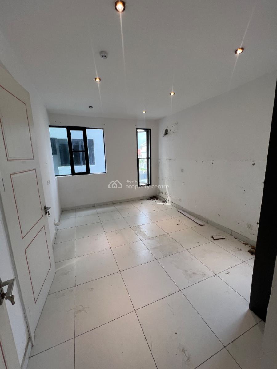 4-bedroom Maisonette with Bq, Ologolo, Lekki, Lagos, Flat / Apartment for Rent