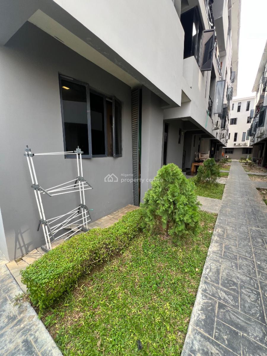 4-bedroom Maisonette with Bq, Ologolo, Lekki, Lagos, Flat / Apartment for Rent