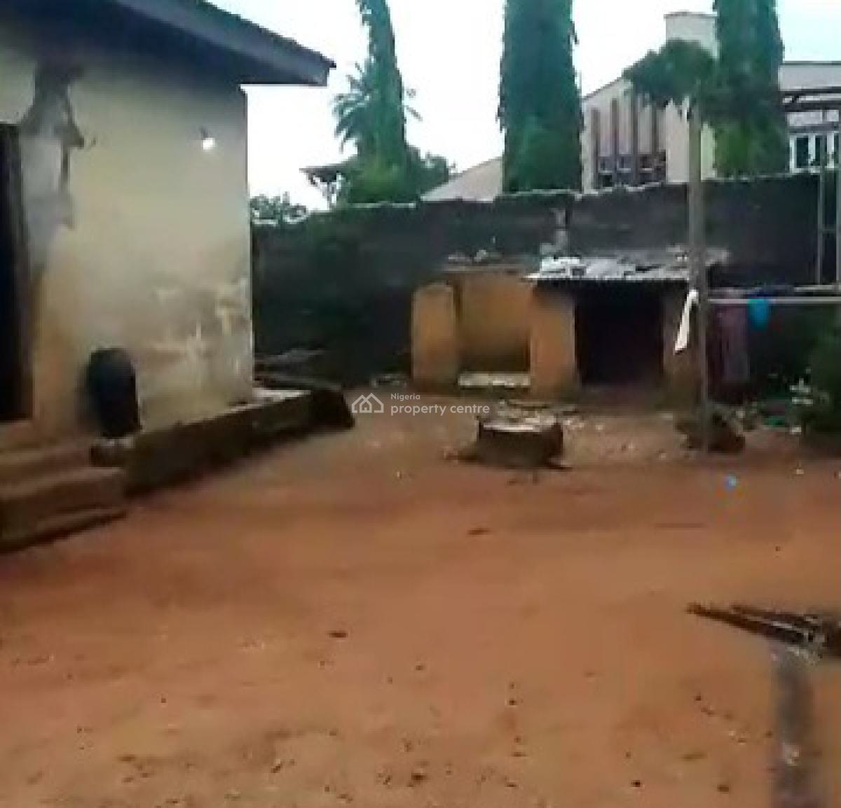 Old Bungalow on 100ft By 100ft Fenced Land, Benoni Road, Off Oyaide Road Gra, Benin, Oredo, Edo, Land for Sale