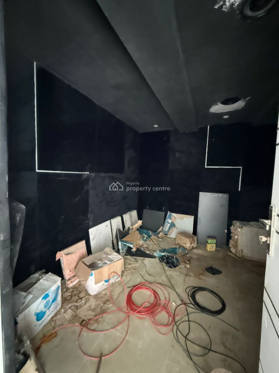 Spacious Massive Luxury 5 Bedroom Semi Detached with Bq, Cowrie Creek Spar Road, Ikate, Lekki, Lagos, Flat / Apartment for Rent