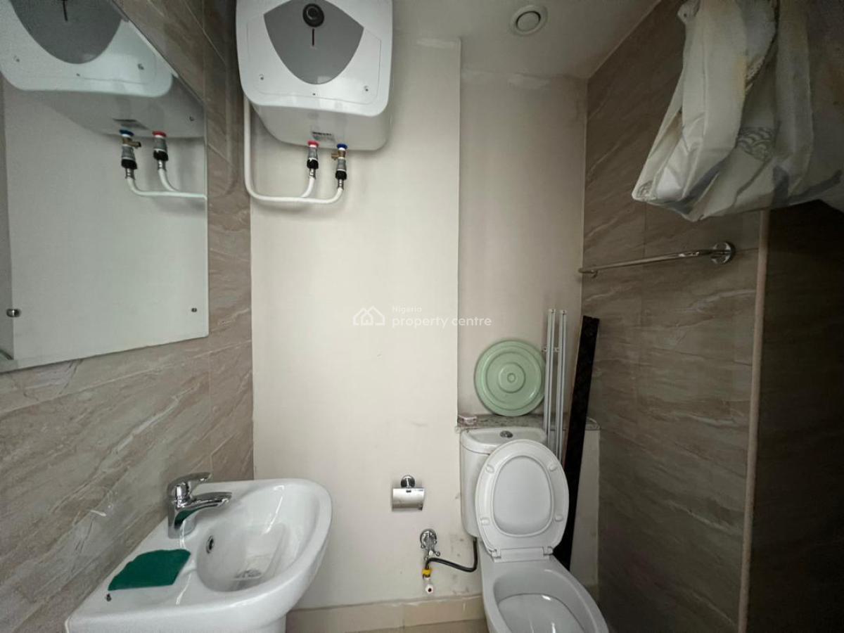 Luxury Ocean View Unfurnished 3 Bedrooms Apartments with a Bq, Blue Water Estate, Lekki, Lagos, Flat / Apartment for Rent