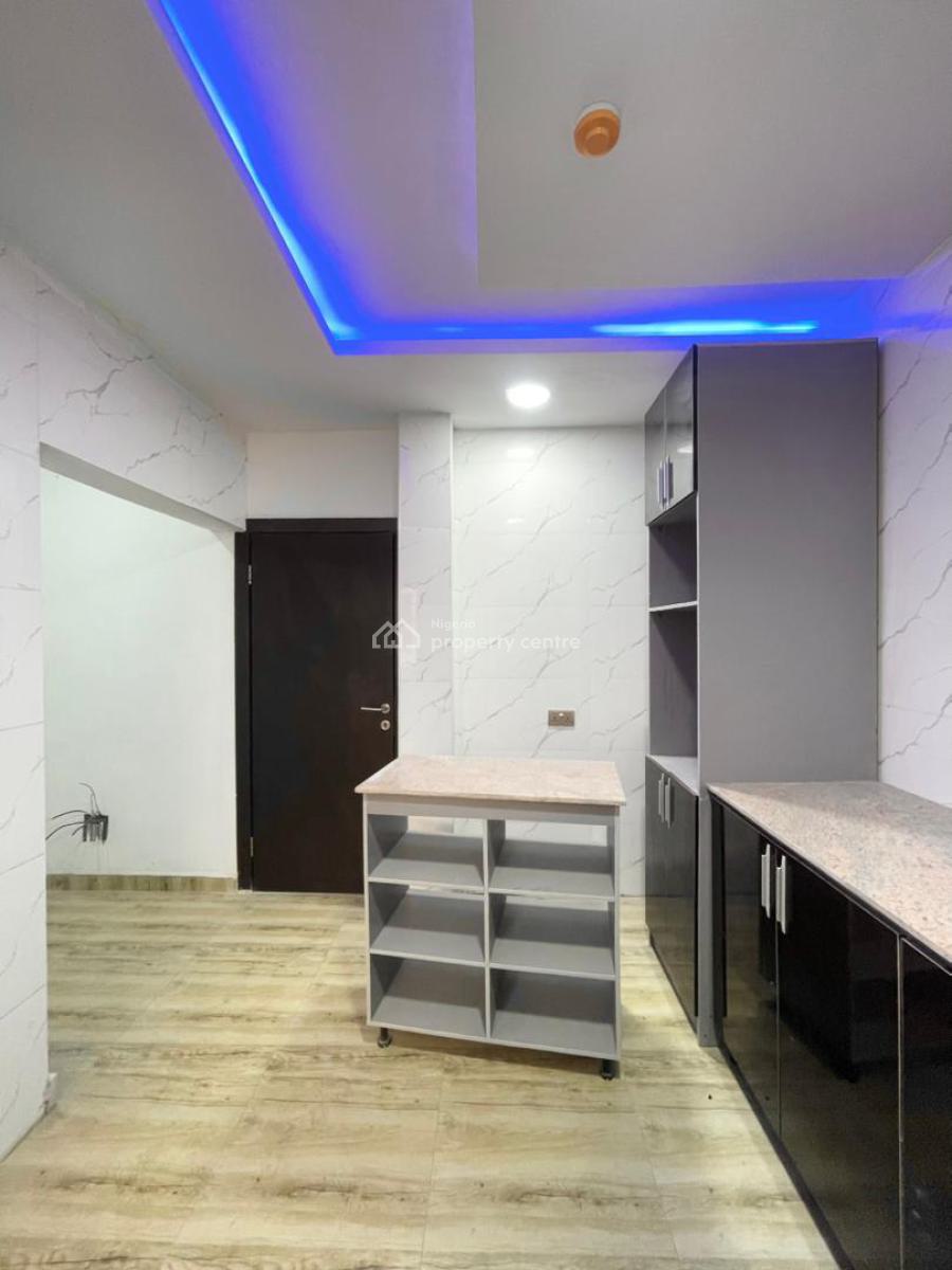 2 Bedroom Apartment with Bq, Lekki Phase 1, Lekki, Lagos, Flat / Apartment for Sale