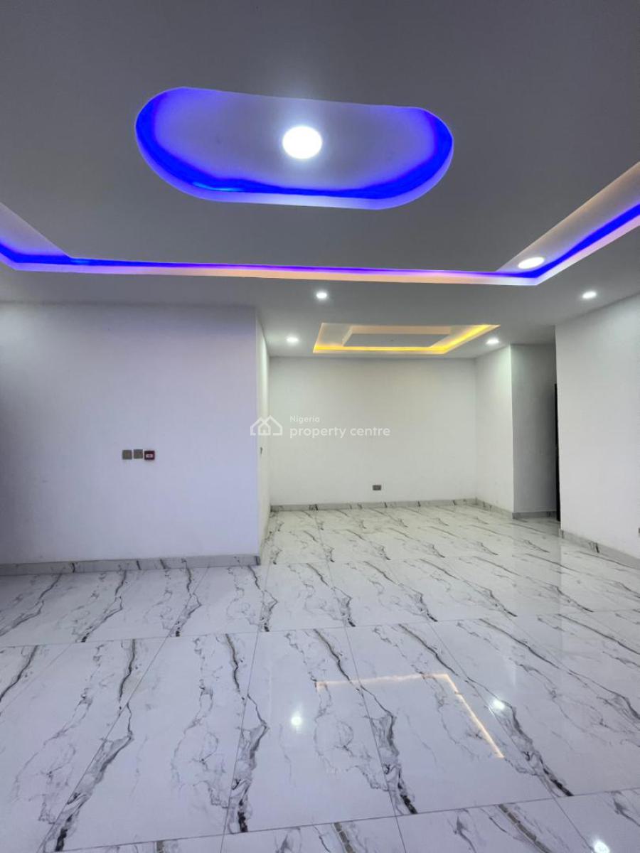 2 Bedroom Apartment with Bq, Lekki Phase 1, Lekki, Lagos, Flat / Apartment for Sale