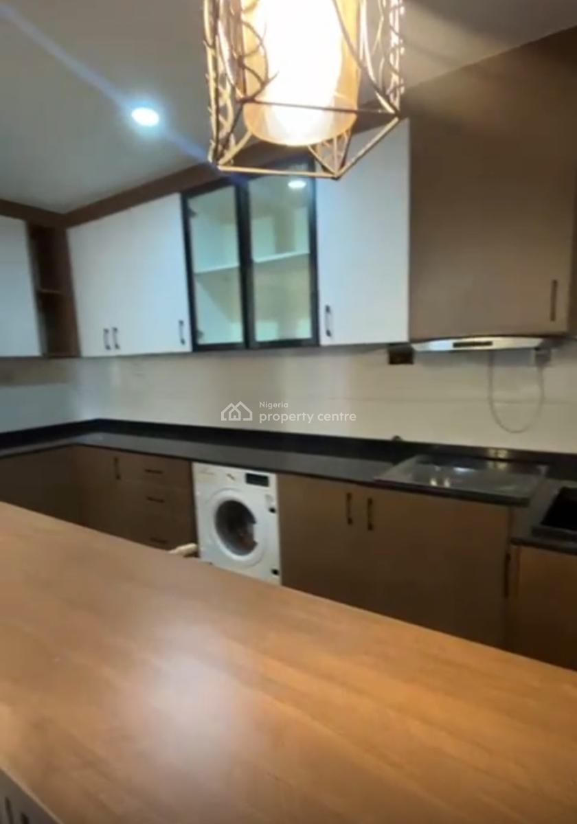 Furnished 3bedroom Flat, 1st Floor, Tarred Rd, Garki 2, Garki, Abuja, Flat / Apartment for Sale