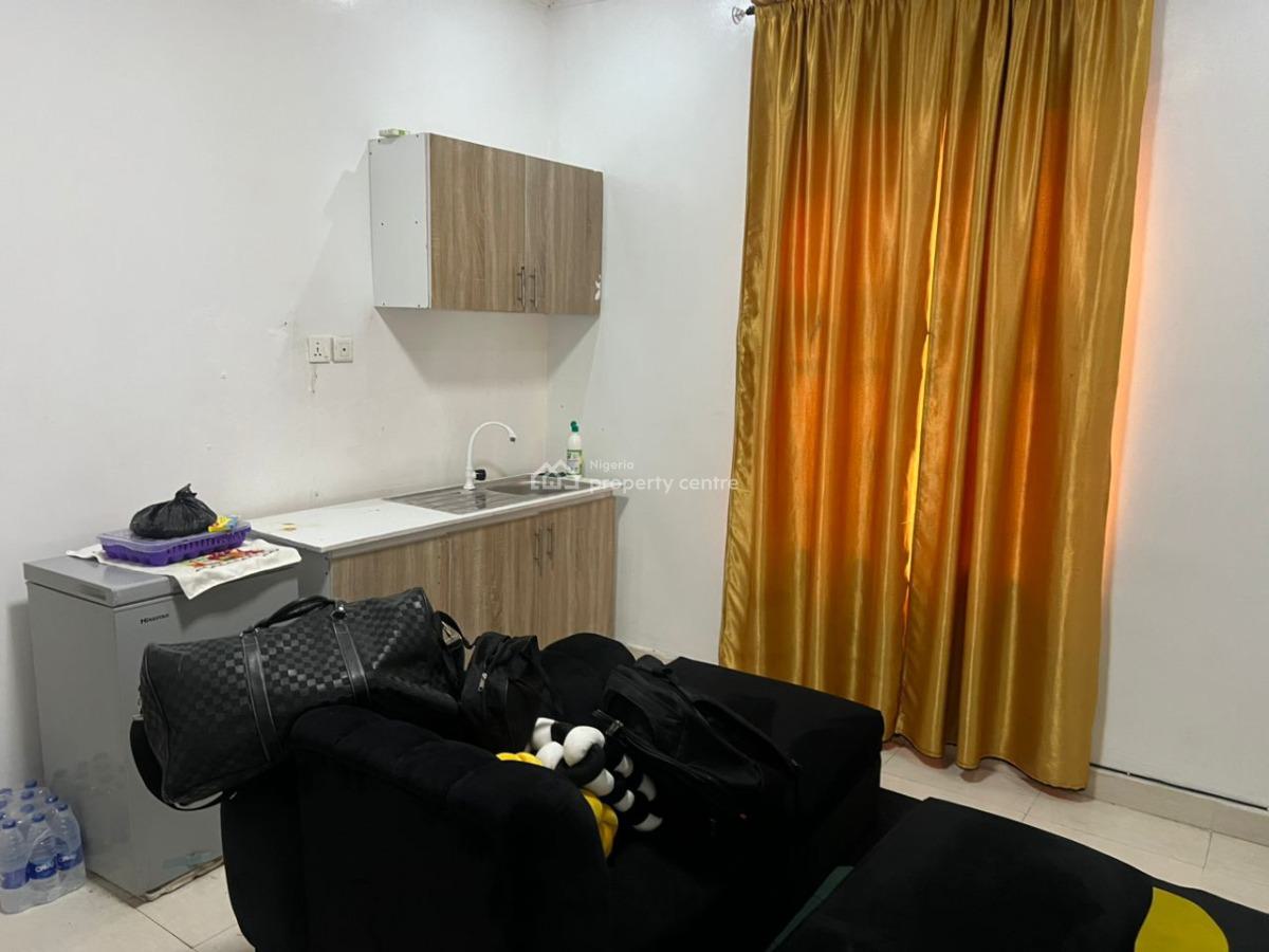 Standard and Very Spacious One Bedroom Mini Flat Upstairs, Bera Estate, Chevron, Lekki, Lagos, Mini Flat (room and Parlour) for Rent