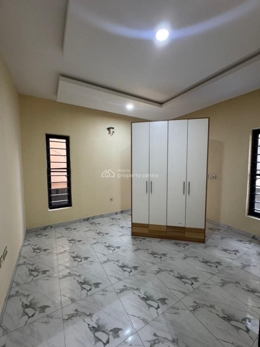 2 Bedroom Apartment, New Road, Lekki, Lagos, Flat / Apartment for Rent