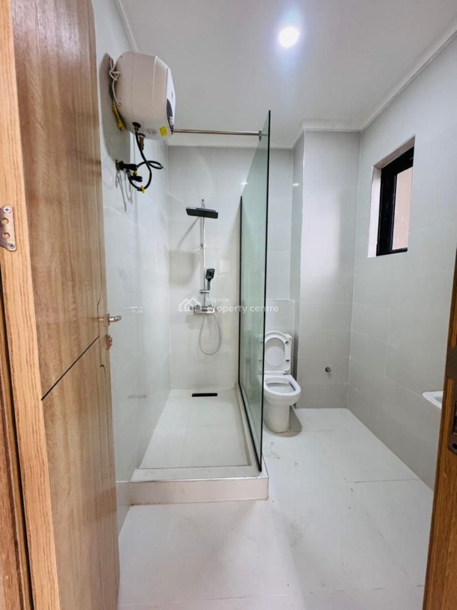 Distresse 4 Bedroom Semi Detached Duplex & Bq, Ogudu Gra Phase 1, Gra, Ogudu, Lagos, Detached Duplex for Sale