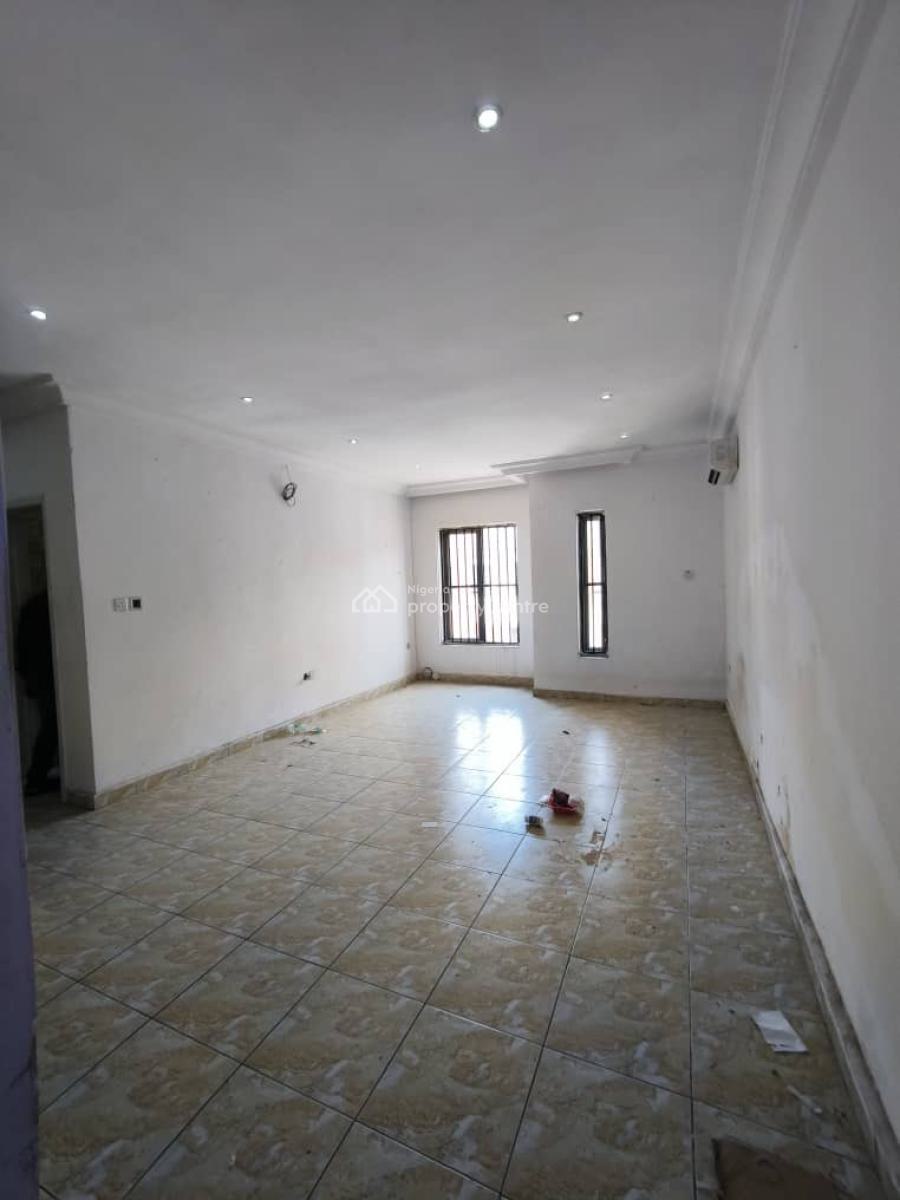 Serviced 4 Bedrooms Terrace Duplex with Bq, Chevron Lekki, Lekki Phase 2, Lekki, Lagos, Terraced Duplex for Rent