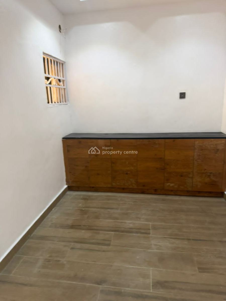 3 Bedroom Apartment, Off Admiralty Way, Lekki Phase 1, Lekki, Lagos, Flat / Apartment for Rent