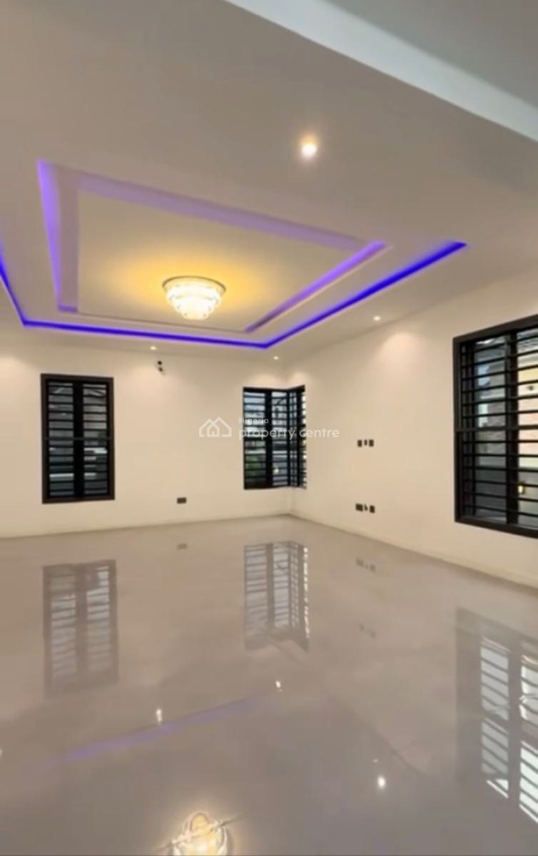 4 Bedroom En-suite Duplex +tarred Road, By Von Or The Voice Airport Road, Lugbe District, Abuja, Detached Duplex for Sale