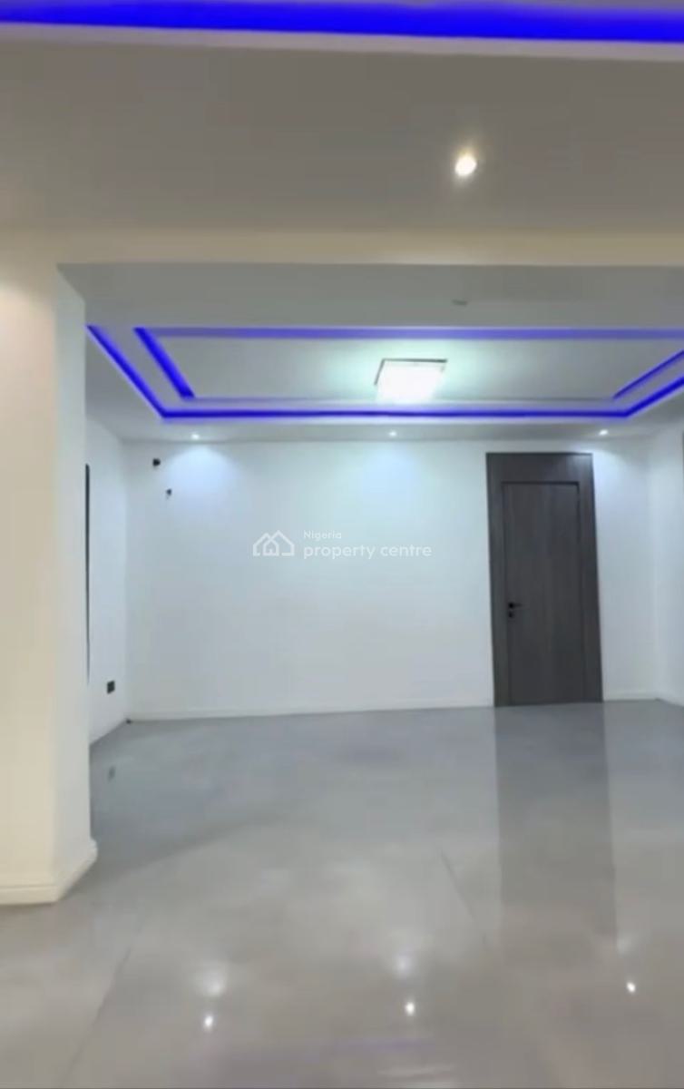 4 Bedroom En-suite Duplex +tarred Road, By Von Or The Voice Airport Road, Lugbe District, Abuja, Detached Duplex for Sale