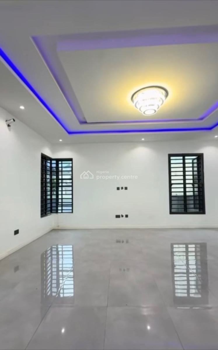 4 Bedroom En-suite Duplex +tarred Road, By Von Or The Voice Airport Road, Lugbe District, Abuja, Detached Duplex for Sale