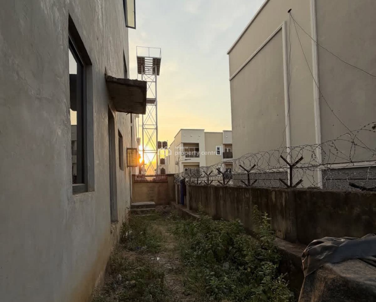 6 Bedroom Detached Duplex with Bq, Apo, Abuja, Detached Duplex for Sale