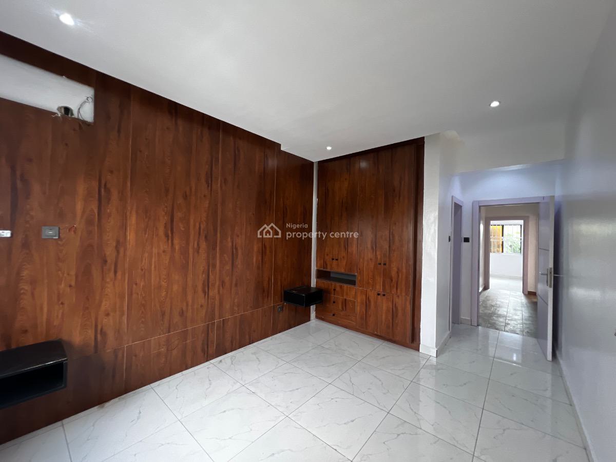 Spacious 3 Bedroom Serviced Apartment with a Room Bq, Lekki Phase 1, Lekki, Lagos, Flat / Apartment for Rent