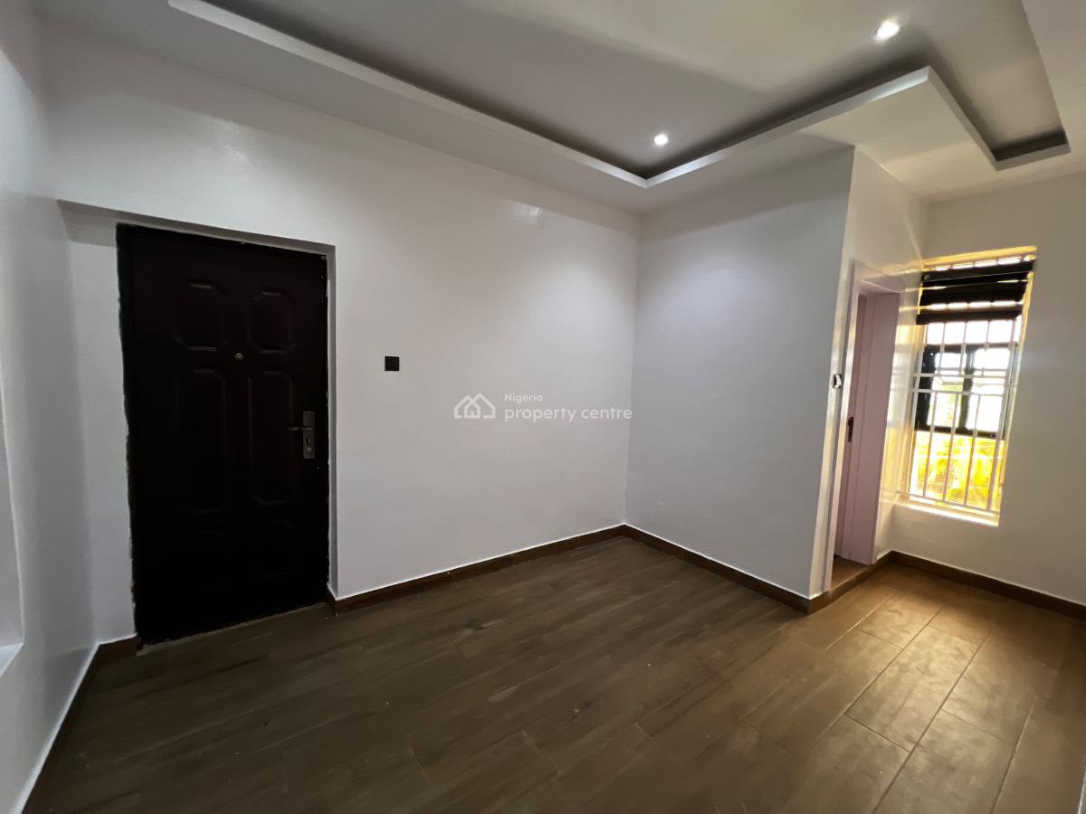 Spacious 3 Bedroom Serviced Apartment with a Room Bq, Lekki Phase 1, Lekki, Lagos, Flat / Apartment for Rent