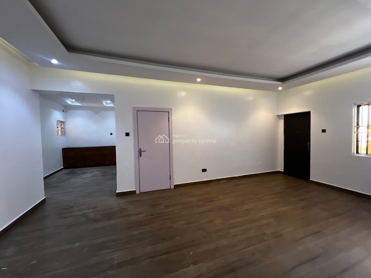 Spacious 3 Bedroom Serviced Apartment with a Room Bq, Lekki Phase 1, Lekki, Lagos, Flat / Apartment for Rent