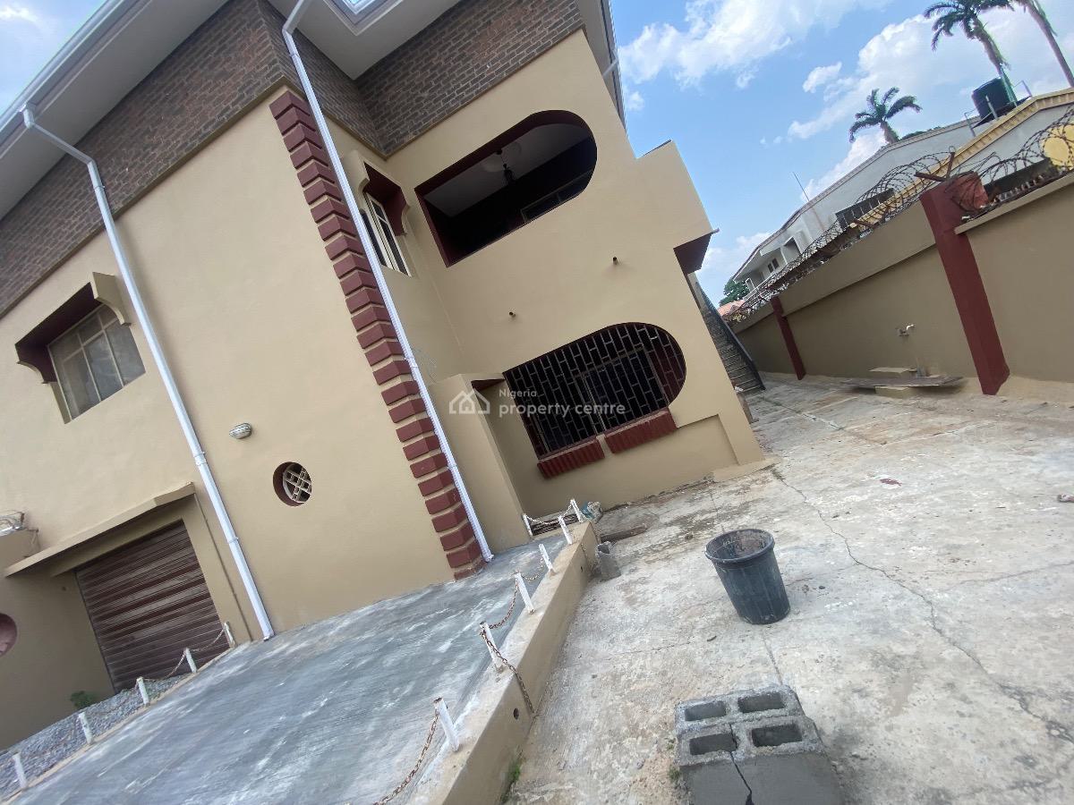 5-bedroom Semi-detached Duplex with Bq, Old Bodija Estate, Ibadan, Oyo, Semi-detached Duplex for Rent