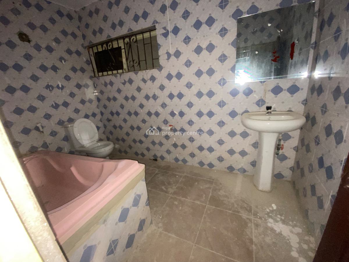 5-bedroom Semi-detached Duplex with Bq, Old Bodija Estate, Ibadan, Oyo, Semi-detached Duplex for Rent