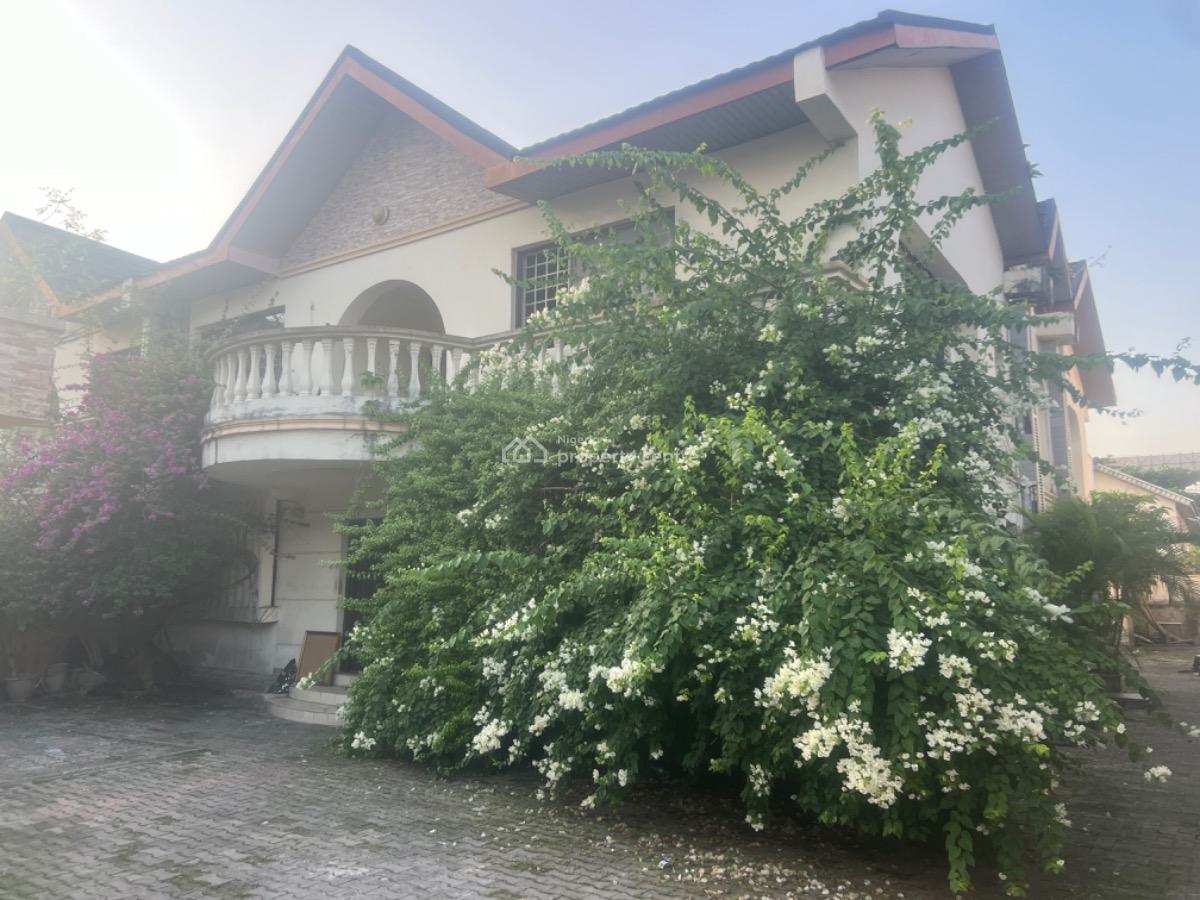 Self Compound 4 Bedroom Semi-detached House with 2 Rooms Bq, Lekki Phase 1, Lekki, Lagos, Semi-detached Duplex for Rent