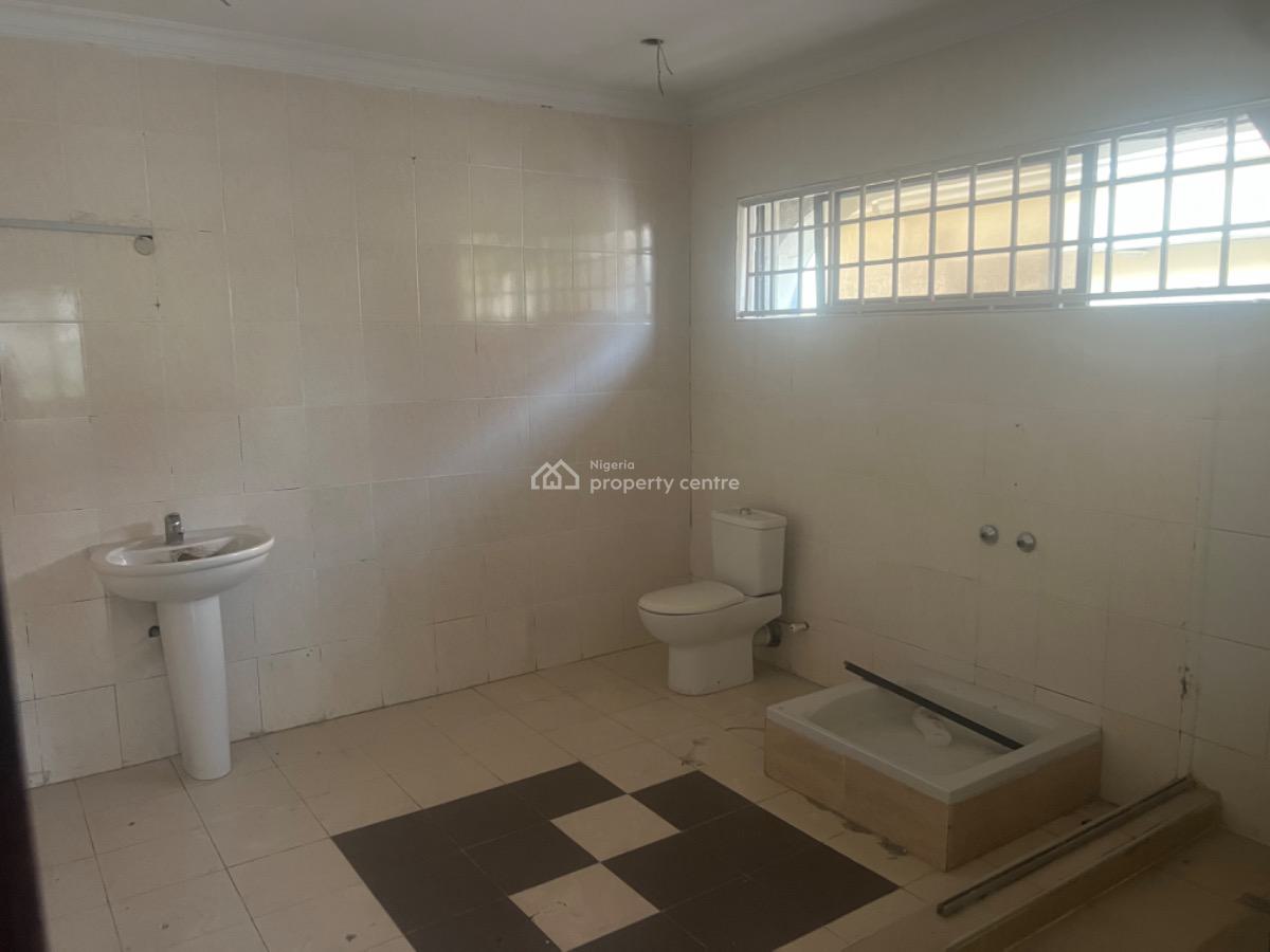 Self Compound 4 Bedroom Semi-detached House with 2 Rooms Bq, Lekki Phase 1, Lekki, Lagos, Semi-detached Duplex for Rent