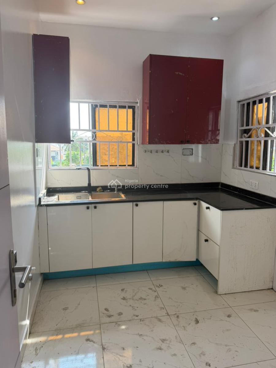 3bedroom Flat Off Admiralty Way Lekki Phase 1, Off Admiralty Way Lekki Phase 1, Lekki Phase 1, Lekki, Lagos, Terraced Duplex for Rent