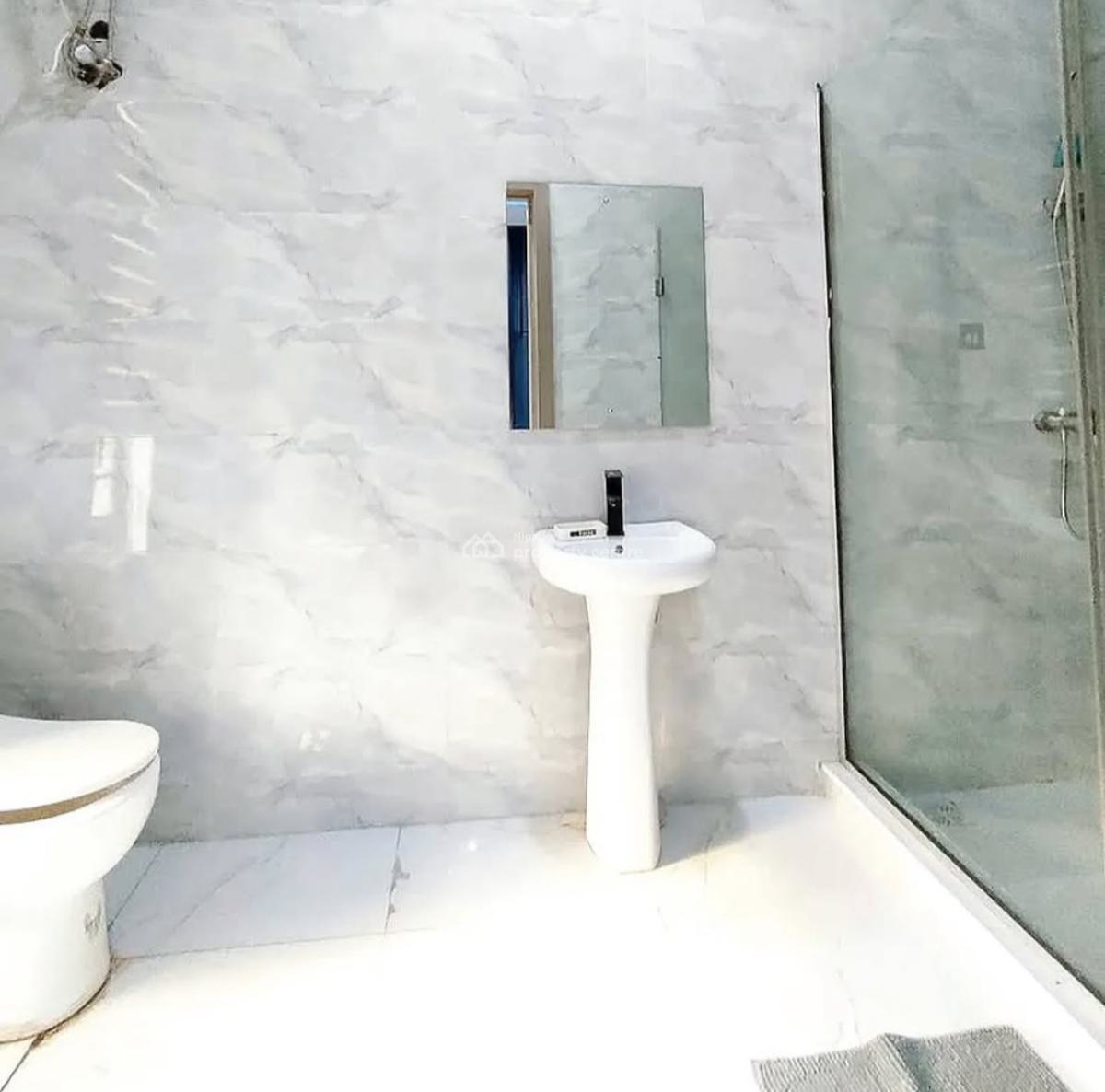 Distress 4 Bedroom Fully Furnished, Chevron, Lekki, Lagos, Semi-detached Duplex for Sale