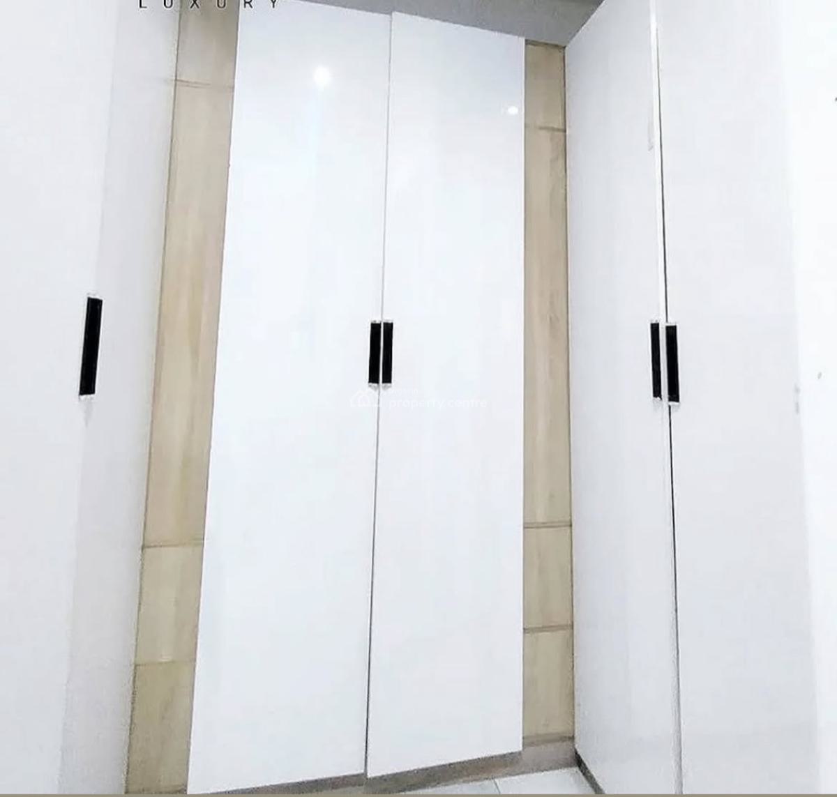 Distress 4 Bedroom Fully Furnished, Chevron, Lekki, Lagos, Semi-detached Duplex for Sale