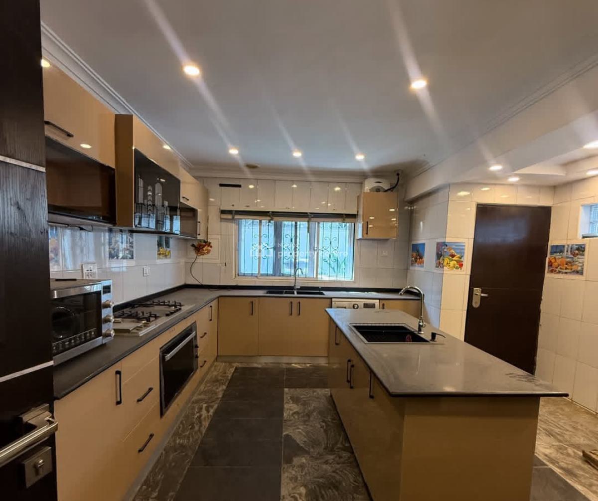 5 Bedrooms Semi Detached Duplex with Bq, Maitama District, Abuja, Semi-detached Duplex for Sale