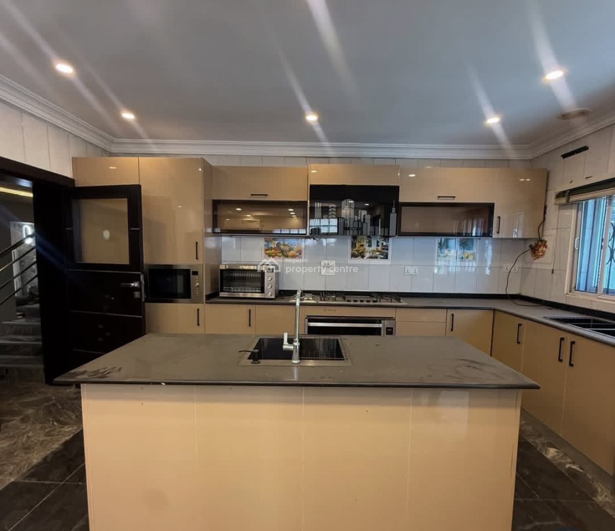 5 Bedrooms Semi Detached Duplex with Bq, Maitama District, Abuja, Semi-detached Duplex for Sale