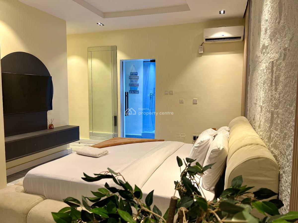 Luxury 3 Bedroom Apartment with Swimming Pool, Ps5, Lekki Phase 1, Lekki, Lagos, Flat / Apartment Short Let