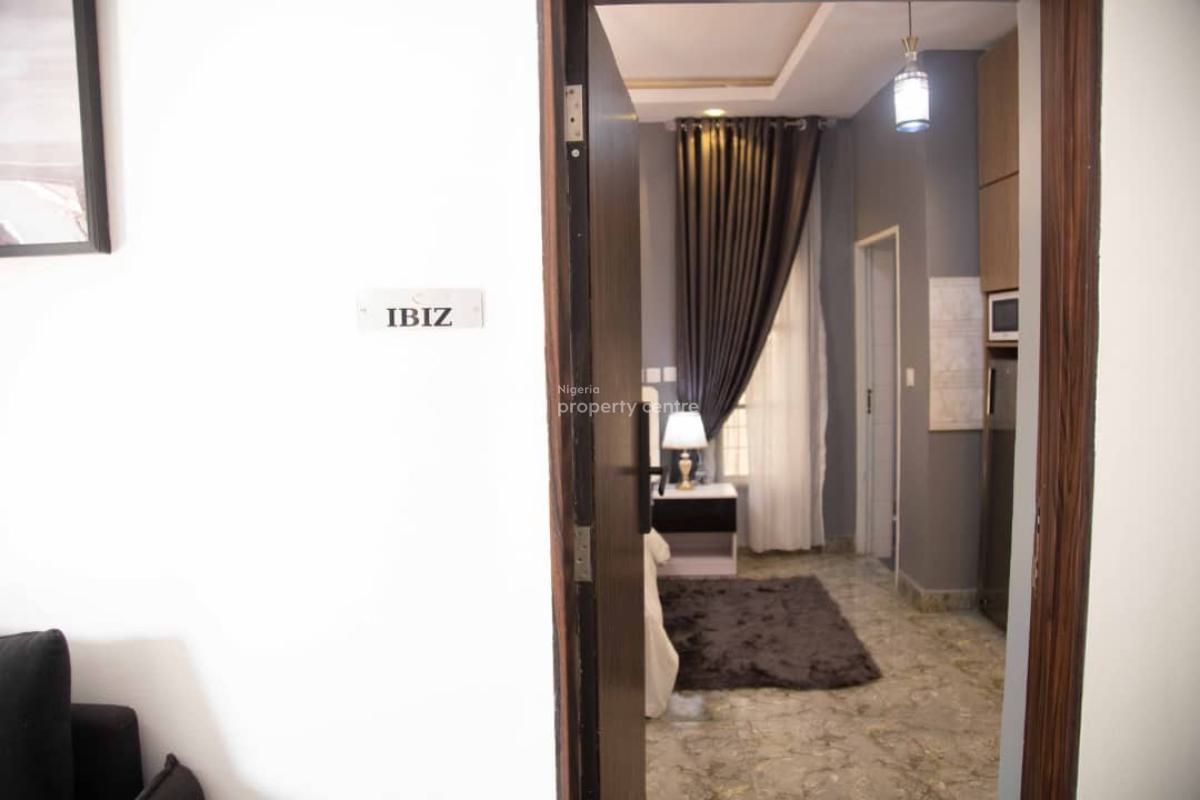 Luxury Smart 1 Bedroom Service and Furnished Apartment, Suncity Estate, Galadimawa, Abuja, Flat / Apartment Short Let