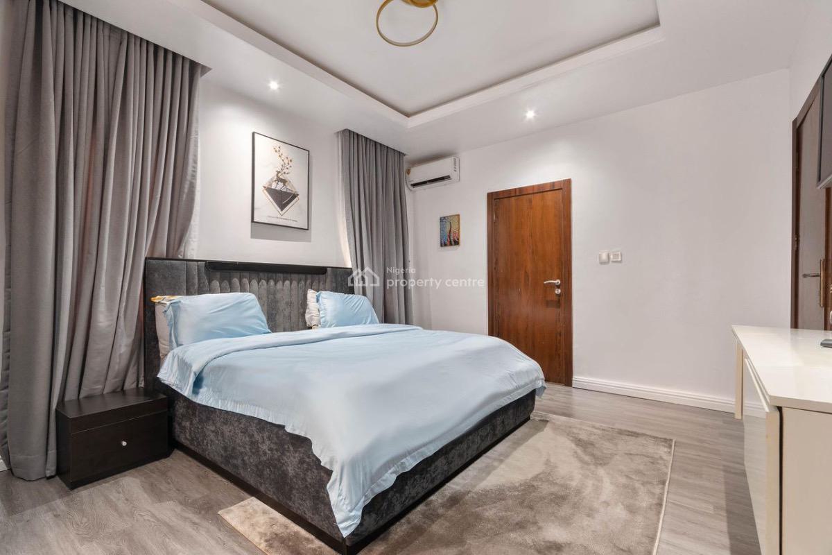 Aesthetically Pleasing 2 Bedroom Apartment, Phase 1, Lekki, Lagos, Flat / Apartment Short Let