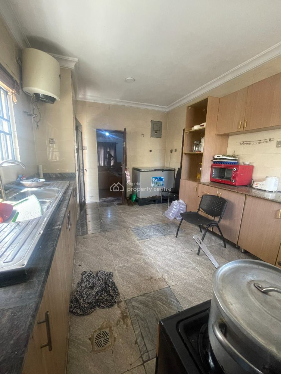 Distress 4 Bedroom Semi Detached, Spacious Compound, Chois Garden Estate, Abijo, Lekki, Lagos, Semi-detached Duplex for Sale