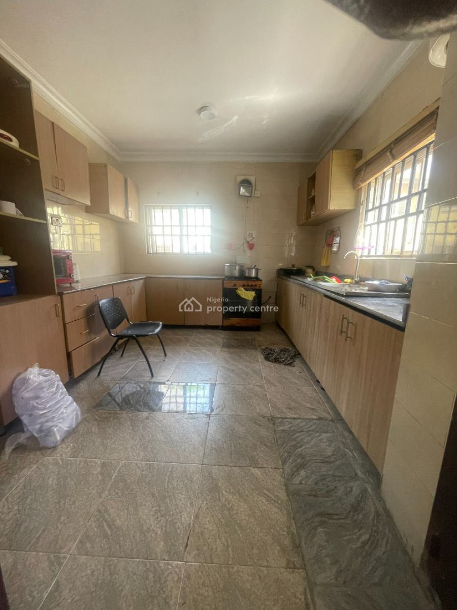 Distress 4 Bedroom Semi Detached, Spacious Compound, Chois Garden Estate, Abijo, Lekki, Lagos, Semi-detached Duplex for Sale