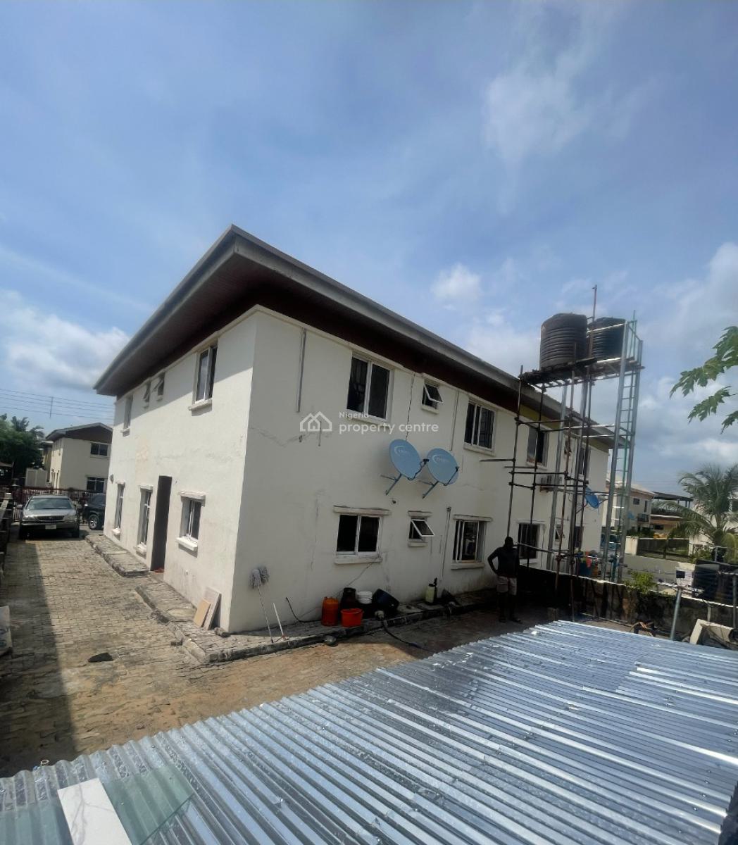Distress 4 Bedroom Semi Detached, Spacious Compound, Chois Garden Estate, Abijo, Lekki, Lagos, Semi-detached Duplex for Sale