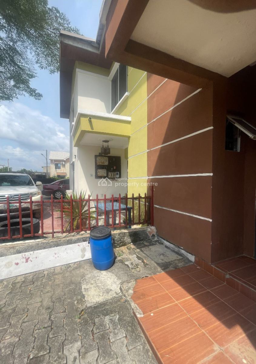 Distress 4 Bedroom Semi Detached, Spacious Compound, Chois Garden Estate, Abijo, Lekki, Lagos, Semi-detached Duplex for Sale