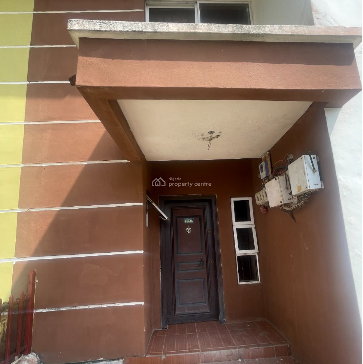 Distress 4 Bedroom Semi Detached, Spacious Compound, Chois Garden Estate, Abijo, Lekki, Lagos, Semi-detached Duplex for Sale