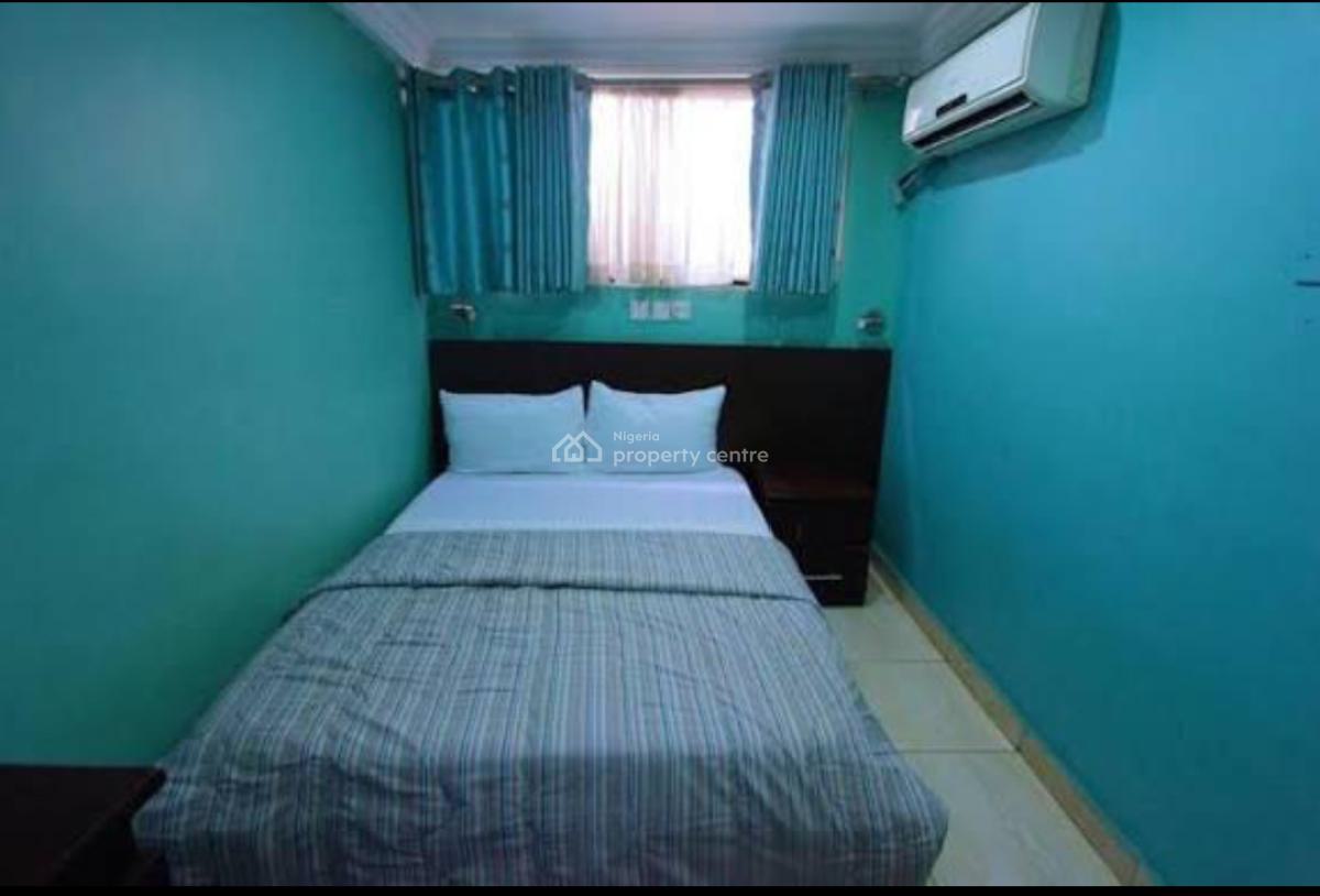 Functional 24 Rooms Hotel + Facilities, @ Liverpool, Apapa Gra, Apapa, Lagos, Gra, Apapa, Lagos, Hotel / Guest House for Sale