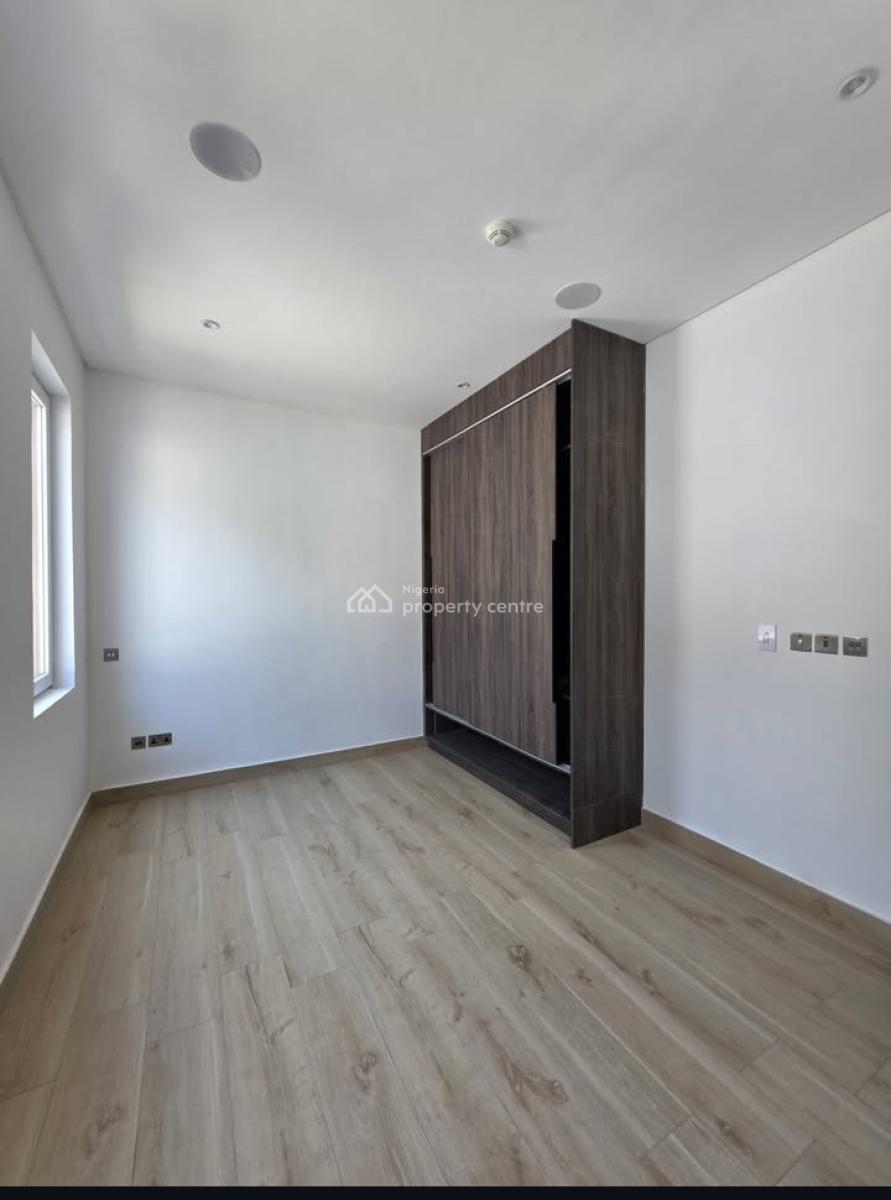 5  Bedroom Detached House, Osapa, Lekki, Lagos, Detached Duplex for Sale