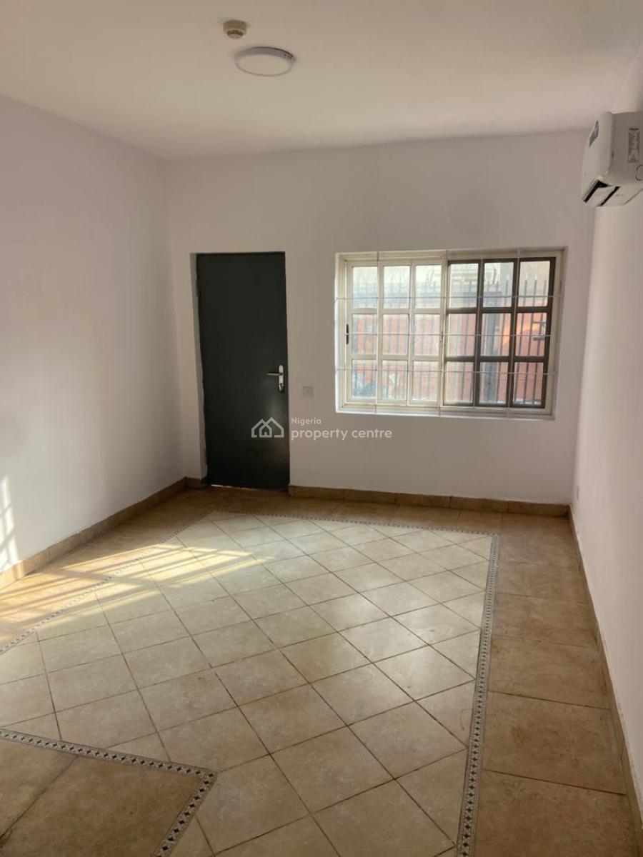 3 Bedroom Terrace with Pool & Spacious Bq, Ikoyi, Lagos, Terraced Duplex for Rent