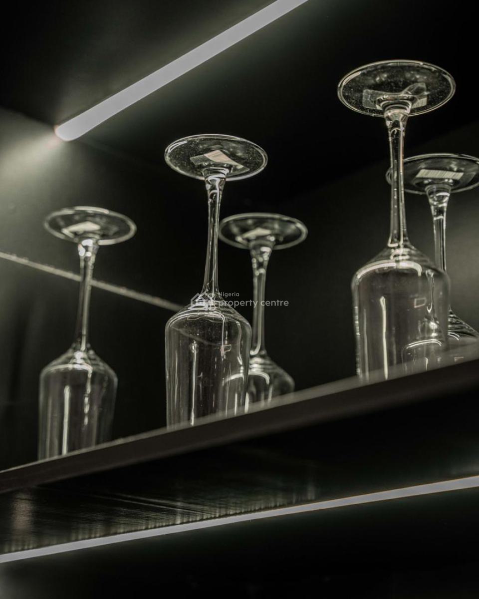 Luxury 2 Bedroom Airbnb with Swimming Pool, Elevator and Ps5 (ladl), Ikate, Lekki, Lagos, Flat / Apartment Short Let