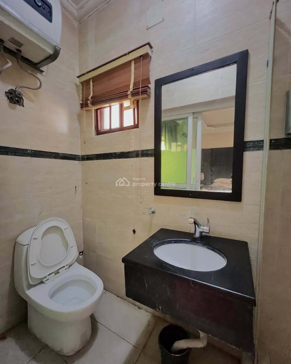 a Lovely 17-room Hotel, Lekki Phase 1, Lekki, Lagos, Hotel / Guest House for Rent