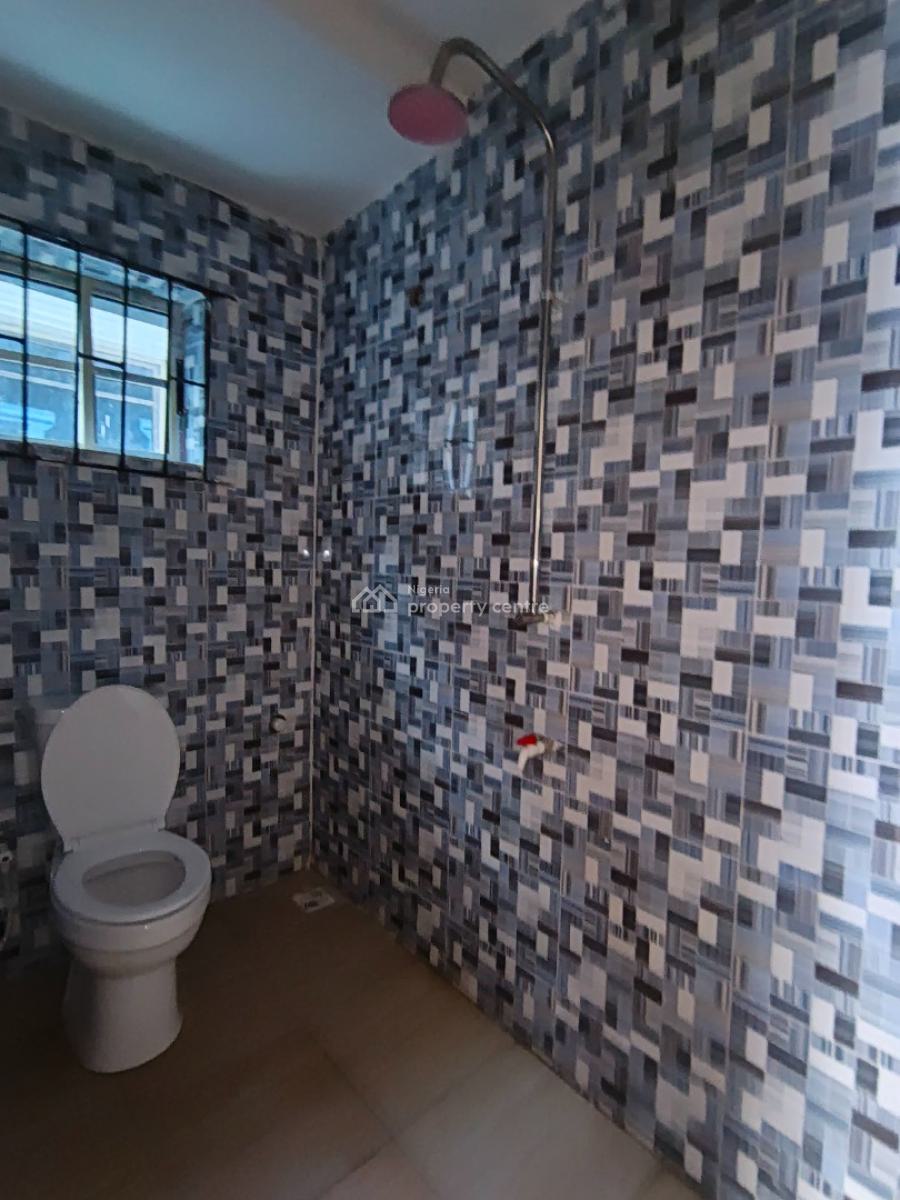 2 Bedroom Flat, Awolowo Road, Ikorodu, Lagos, Flat / Apartment for Rent