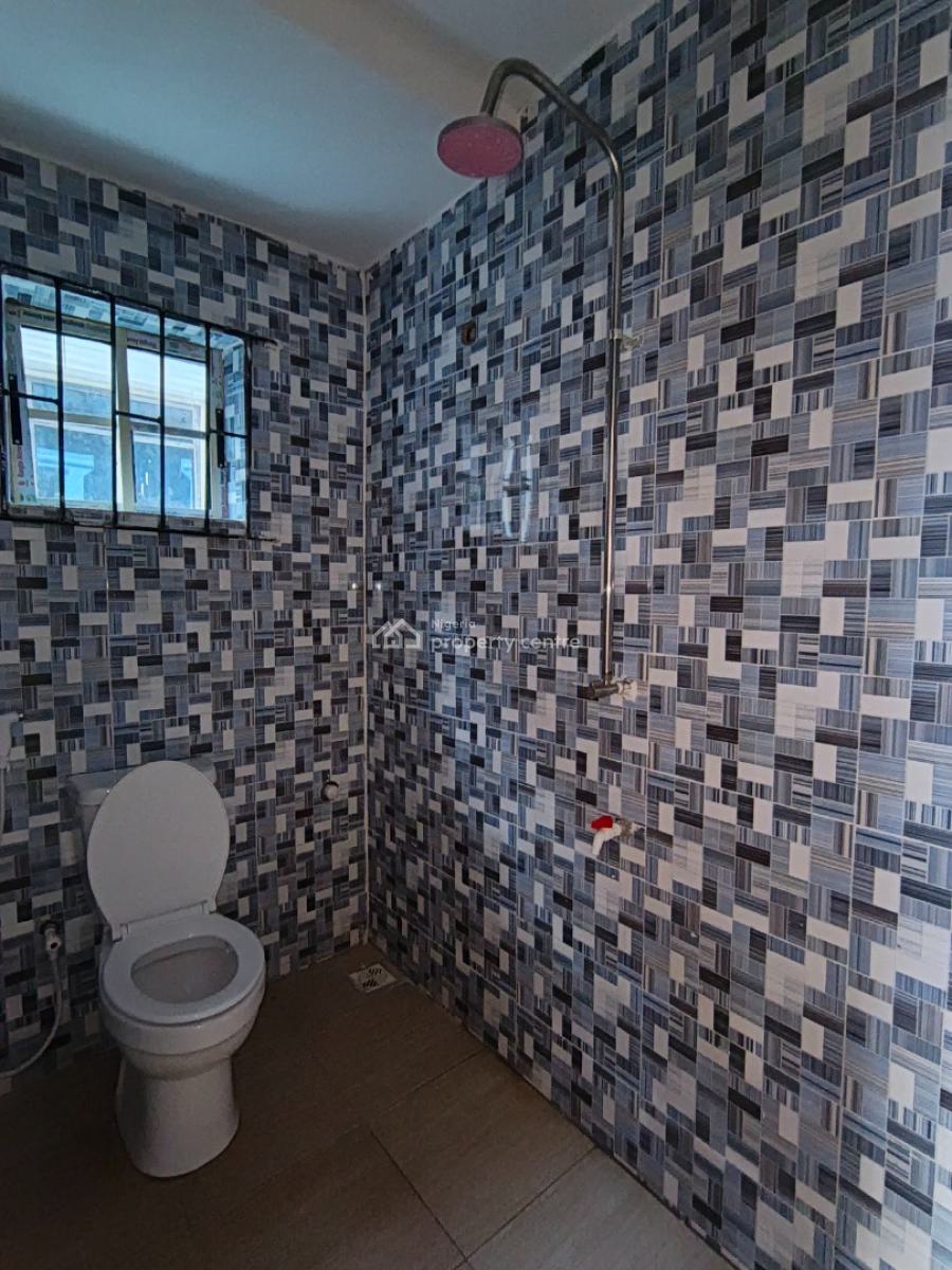 2 Bedroom Flat, Awolowo Road, Ikorodu, Lagos, Flat / Apartment for Rent