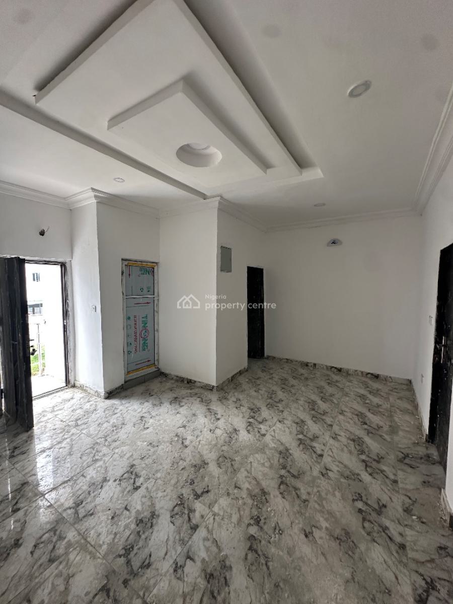 Brandnew 2bedroom Flat Upstairs, Whitesand Beach Estate, Ologolo, Lekki, Lagos, Flat / Apartment for Rent